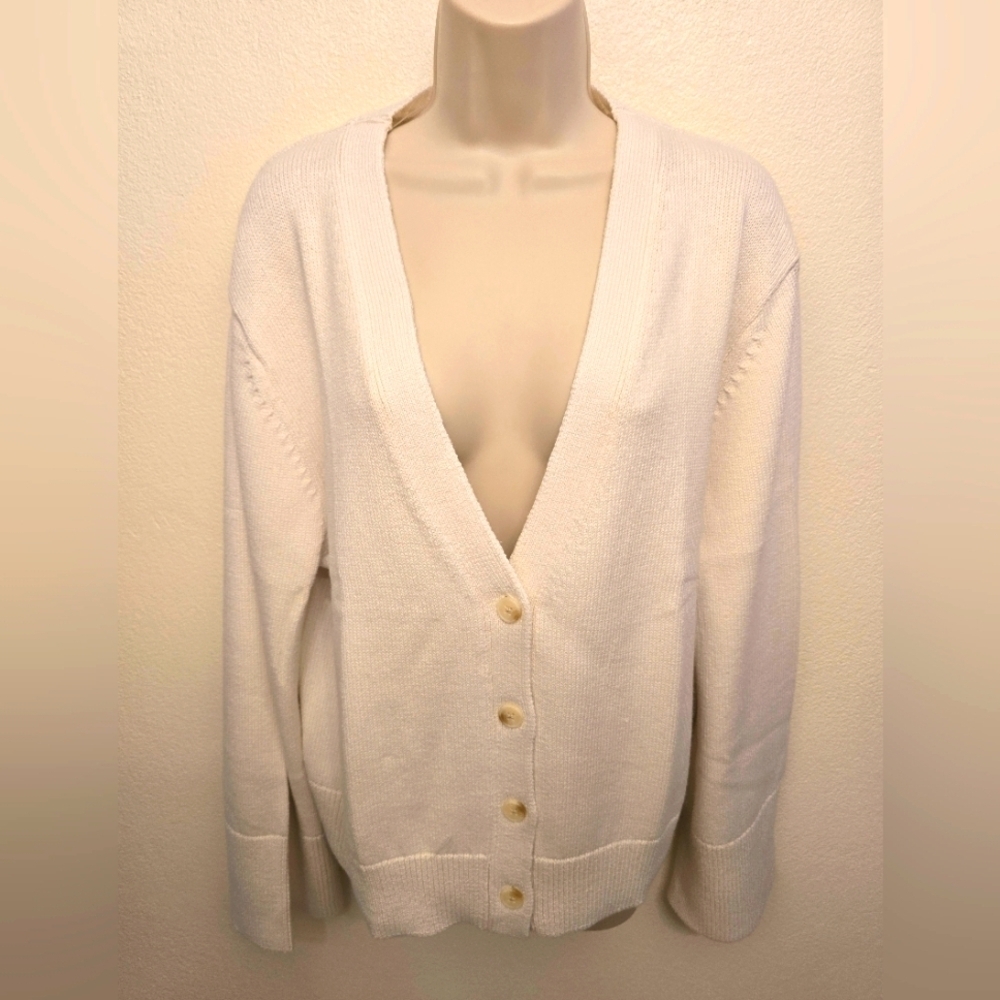 NWT Banana Republic Ladies Cream  Button-Up Cardigan